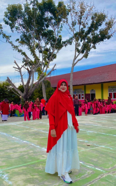 Hj. Nathalli, S.Pd